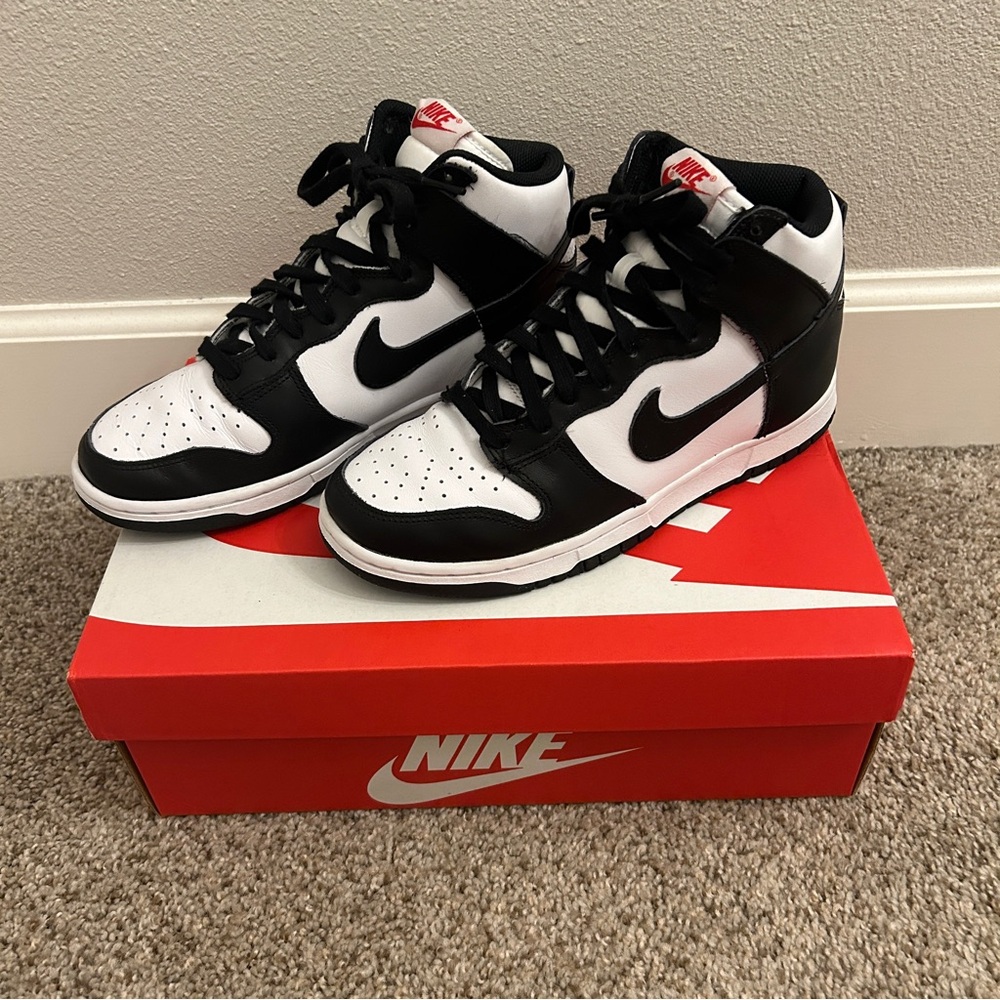 Nike Dunk High (Women’s)